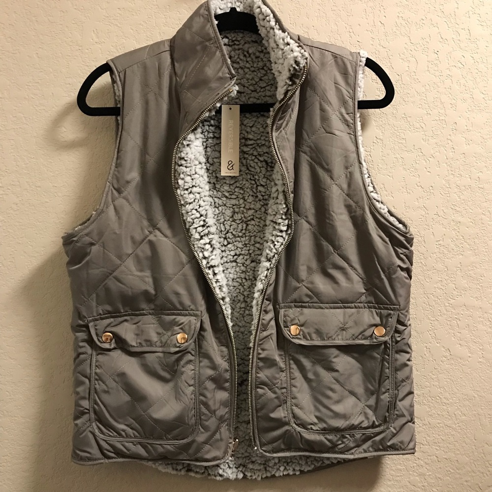 NWT Reversible Taupe Quilted & Teddy Bear Vest